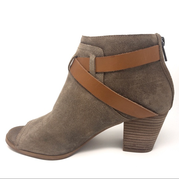 Lucky Brand Haryson Peep Toe Suede Ankle Boots Taupe Brown Block Heel 8 - Picture 3 of 8